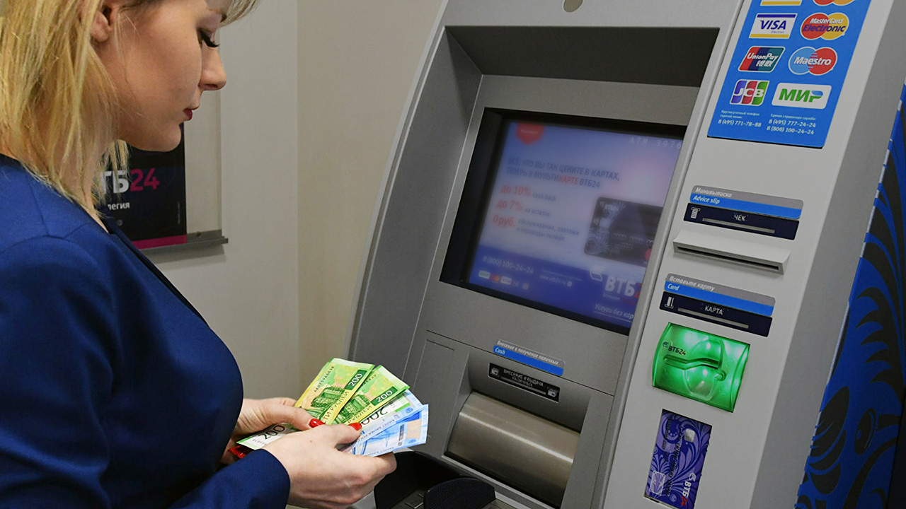 Может ли банкомат выдать фальшивые деньги