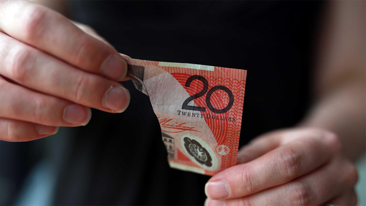 Как с разорванными банкнотами поступают в Австралии