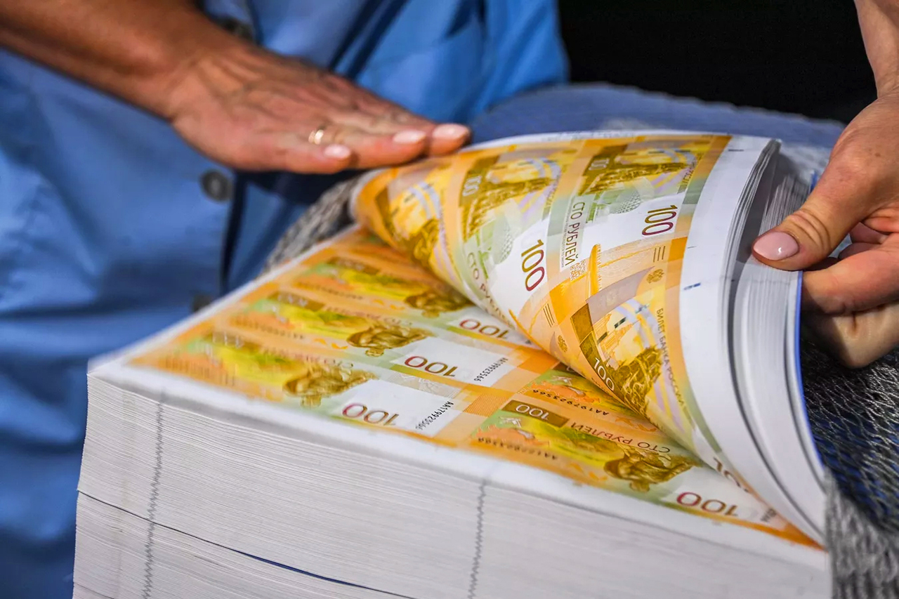 Стоит ли опасаться деноминации, девальвации и эмиссии из-за выпуска новых банкнот 100, 10 и 5 рублей