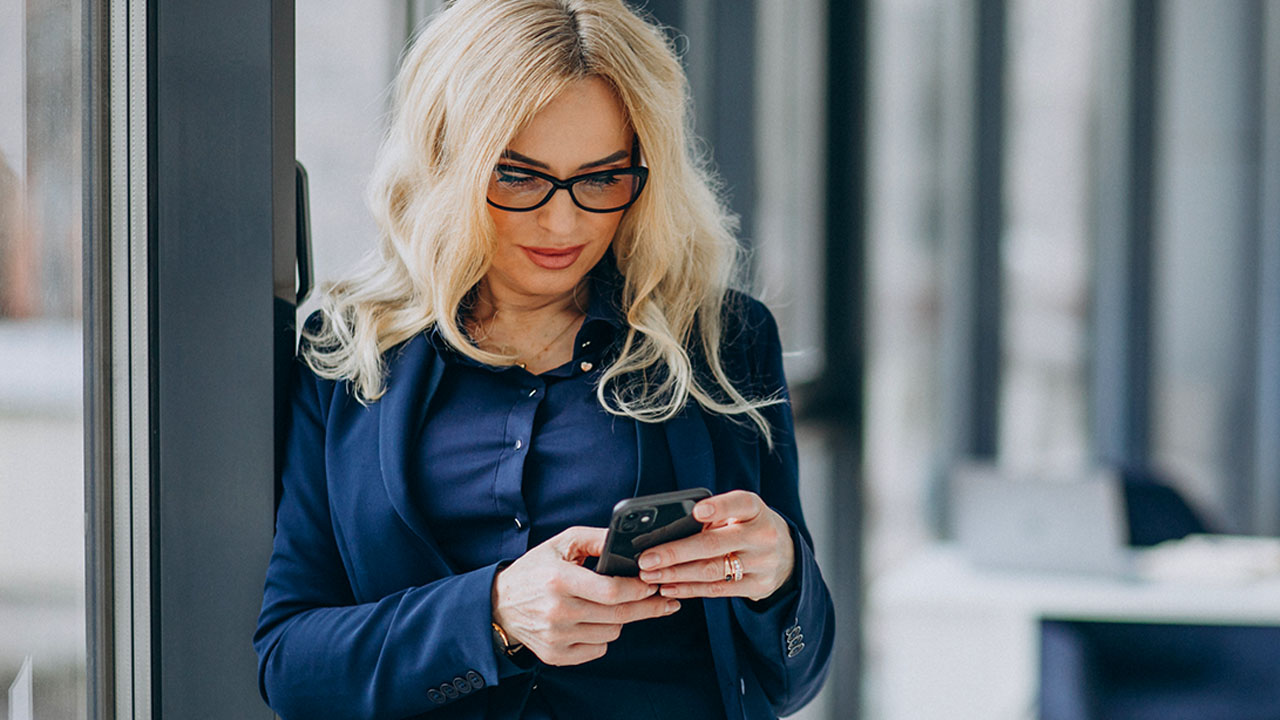 Банки запускают онлайн-банки в MAX — безопасны ли банковские боты?