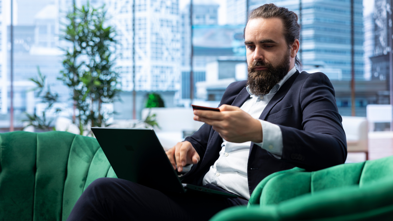 Почему Банк России «перегнул палку» и как быть обычным клиентам банков